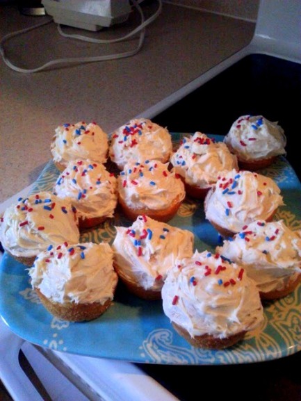 13 - 1 (4) sprinkled cupcakes